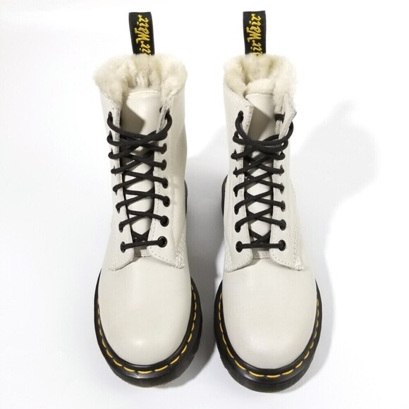 Dr. Martens 1460 Serena White Fur Lined Ankle High Top Platform Boots Gorpcore 5 - Picture 1 of 10